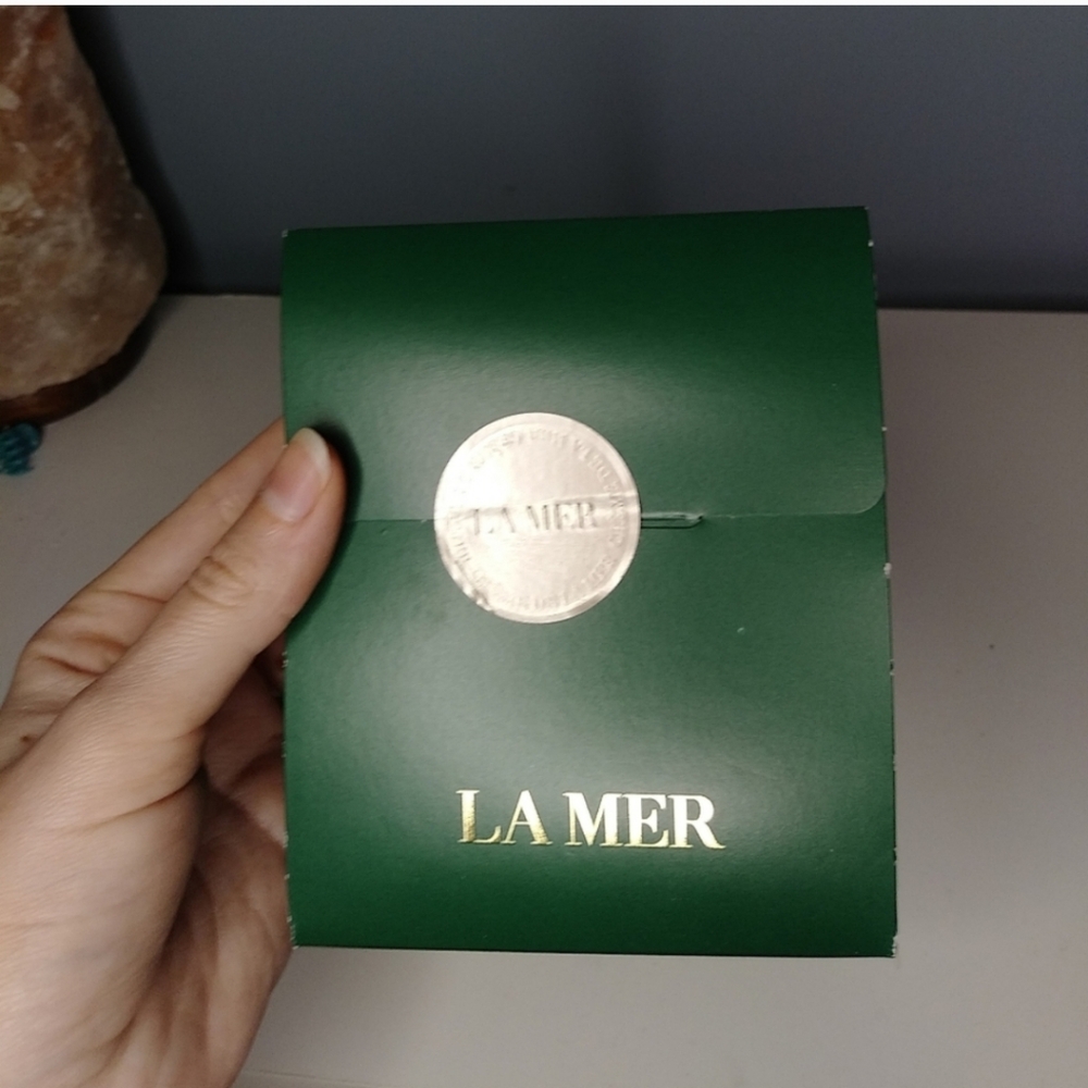 La Mer New Moisturizing Soft CreamMini Sample - Picture 8 of 8